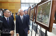 Exhibition featuring paintings of President Ho Chi Minh opens in Laos